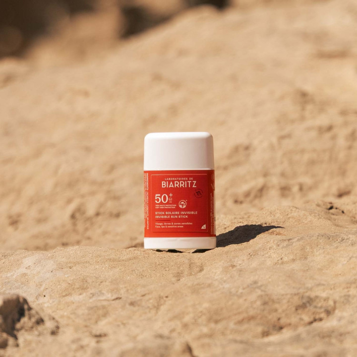 Stick Solaire Invisible SPF50+ Bio 10g - Laboratoire de Biarritz – IllicoPharma